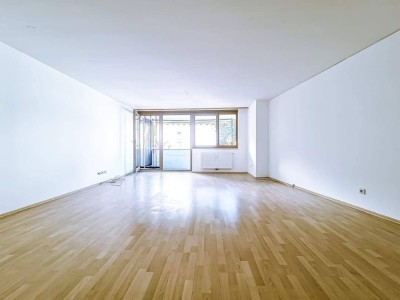 Helle 3-Zimmer-Wohnung inkl. TG-Platz, Balkon &amp; Lift