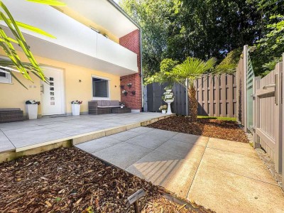 Marßel / Kernsanierte, seniorengerechte 3-Zimmerterrassenwohnung mit Garage und Garten in guter Lage