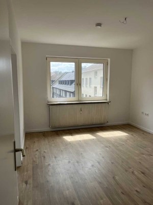 Frisch renovierte Wohnung im Herzen Oberhausens – Ihr neues Zuhause mit Charme und Stil!