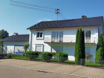 Ansprechende 4-Zimmer-Wohnung mit Balkon und EBK in Fridolfing