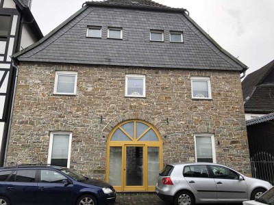 Gemütliche 3-Zimmer Wohnung im 1. OG, historisches Basaltsteinhaus