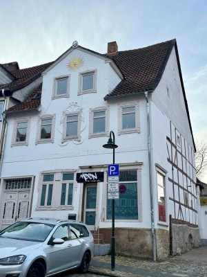 Helmstedt: Renditeobjekt aus 3 Wohnungen, einem Einfamilienhaus und einer Gewerbefläche