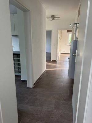 Wunderschöne 3-Zimmer Wohnung mit EBK und großem Balkon sowie Stellplatz zu vermieten