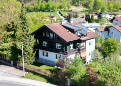 Gartentraum in historischer Altbauvilla in sehr guter Wohnlage von Kufstein!