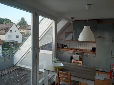 Helle 2-Zimmer Dachgeschosswohnung mit Balkon in Sersheim