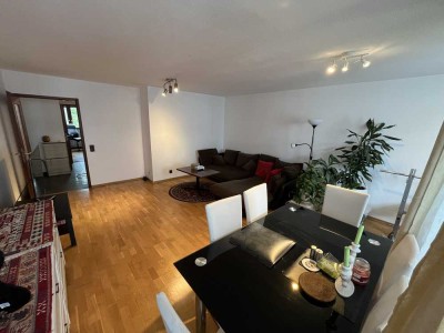 MÖBLIERT - 2,5-Zimmer Wohnung in zentraler Lage von Böblingen, mit EBK, Aufzug und Balkon