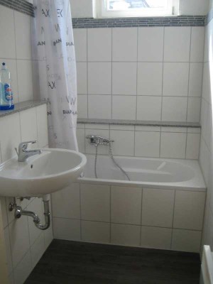Helle, geräumige Altbauwohnung am Fuße der City