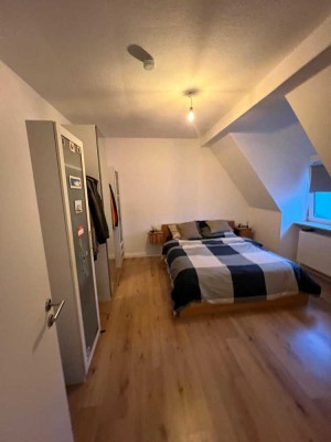 Gemütliche 2-Zimmer Dachgeschosswohnung in ruhiger Wohnlage