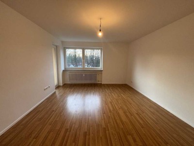 Schöne und helle 3-Zimmer-Wohnung mit Balkon in Augsburg Hochzoll-Süd zu vermieten