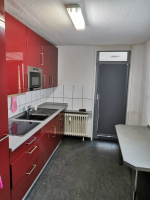 Helle 4 Zimmerwohnung inkl. Einbauküche, Keller, Stellplatz