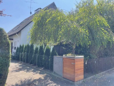 Gepflegtes 5-Zimmer Einfamilienhaus mit Garage in Königsbrunn