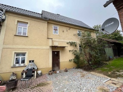 Ehemalige Hofstelle 
mit Nebengebäuden
