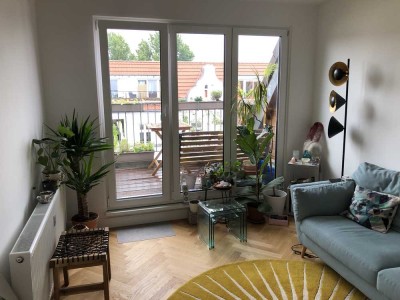 Sunny top-floor apartment, fully furnished