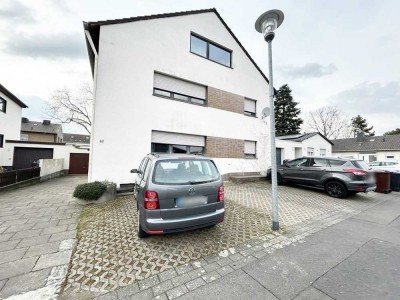 Pulheim; 4-Parteienhaus mit Garten und Stellplätzen - vermietet mit großem Entwicklungspotenzial!