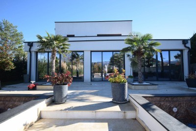 Einfamilienhaus mit Gartenparadies in Neusiedl am Steinfeld!