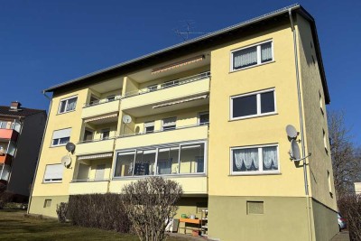 Geräumige Wohnung in kleinem Mehrfamilienhaus mit großem Keller in toller Lage!