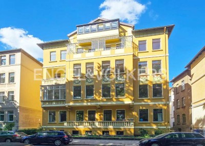 GROßZÜGIGE ALTBAUWOHNUNG AM PARK – LICHT, LUFT UND STIL