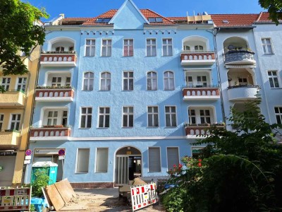 Erstbezug 2-Zimmer Dachgeschosswohnung zentral in Spandau
