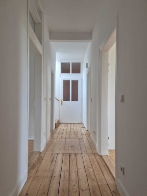 MA-Collinistraße - Sanierte 5 ZKB Altbau-Penthousewohnung mit 2 Bädern, EBK und großer Terrasse