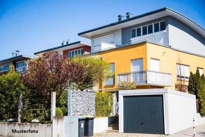 Mehrfamilien-Reihenmittelhaus mit 6 Wohnungen - provisionsfrei