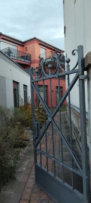 Altbauwohnung im Erdgeschoss