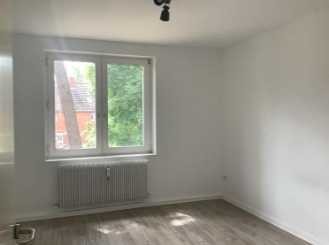 Einziehen und wohlfühlen ! 3- Zimmer-Wohnung mit EBK***