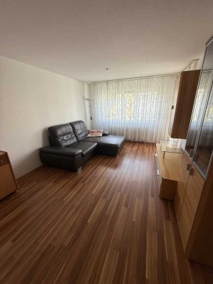 Stilvolle 2-Raum-Wohnung mit gehobener Innenausstattung mit Balkon und Einbauküche in Fellbach