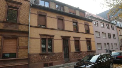 Geräumige 1-ZKB-Wohnung, möbliert an 1 Berufstätigen/ Studierenden zu verm..