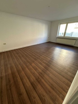 Charmante 2-Zimmer-Wohnung mit Küche und Bad in zentraler Innenstadtlage! Frei ab November!
