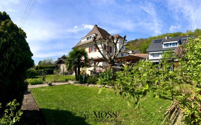 Beeindruckendes Haus auf sehr grossem Grundstück, super Garten und wunderschöner Aussicht