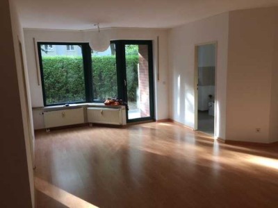 Ruhige 2-Zimmer-EG-Wohnung am Brüser Berg - eigener Garten, Einbauküche