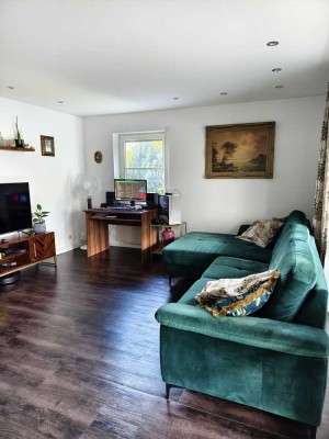 Stilvolle, gepflegte 3-Zimmer-Wohnung mit gehobener Innenausstattung mit Balkon und EBK