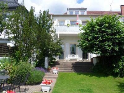 Wohnen im schönsten Teil von Hamm! Traumhafte Dachgeschosswohnung in Kurparknähe!