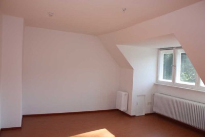 Große 3,5-Zi.-Whg. 140 m² in Bahnhofsnähe in Ritterhude