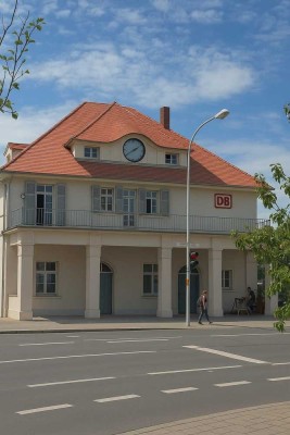 Erstbezug! Verschiedene möblierte WG-Zimmer im ehemaligen Bahnhofsgebäude