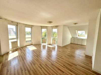 Großzügige 3-Zimmer-Wohnung mit Balkon, Aufzug und Tiefgaragenstellplatz