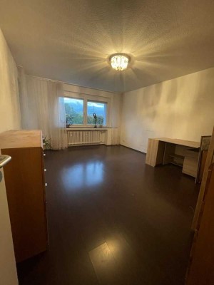 Helle, barrierefreie 2-Zimmer-Wohnung in ruhiger Lage (Düsseldorf-Eller)
