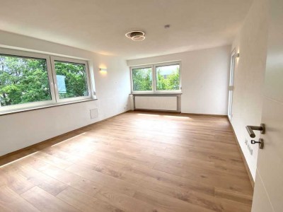 Provisionsfrei* Neu renovierte 4 Zimmer Wohnung mit Ausblick über Vilsbiburg