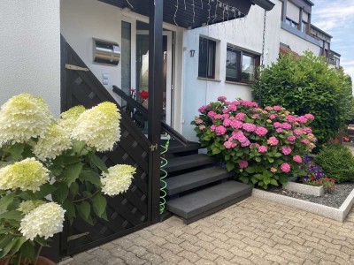 Kernsaniertes Reiheneckhaus mit Solaranlage, Klima & Traumterrasse in Fürth-Sack *Provisionsfrei*