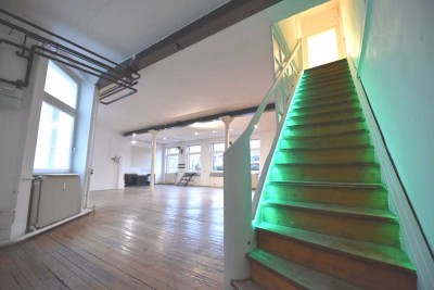 Großzügiges Loft mit viel Charme und fantastischer Terrasse