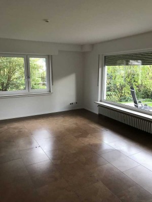 2-Zimmer-Souterrain-Wohnung mit Terrasse in ruhiger Lage