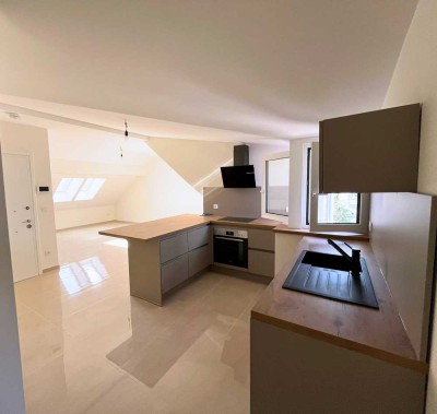 Top-Lage Zooviertel – großzügige 2-Zimmer-Dachgeschosswohnung mit exklusiver Ausstattung