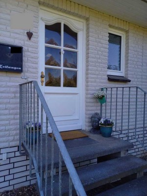 Modernisierte Doppelhaushälfte (Niedrigenergiehaus) in ruhiger Lage in Buxtehude Süd