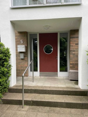 Moderne 2-Raum-Wohnung mit gehobener Innenausstattung mit Balkon und Loggia im 2. OG