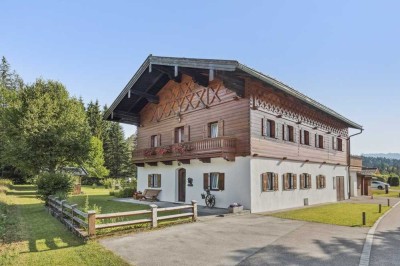 ZFH + Einliegerwohnung + idyllische Lage + eigener Wald