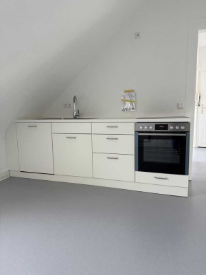 Sanierte Dachgeschoßwohnung im Weiherfeld
