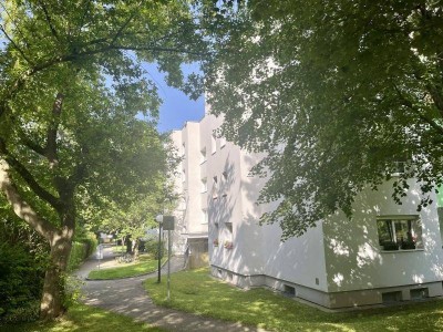 Familienfreundliche Wohnung im Grünen mit Loggia