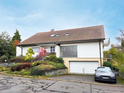 Freistehendes Einfamilienhaus mit Einliegerwohnung in begehrter Lage