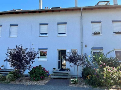 Bruchsal-Untergrombach: Ansprechendes RMH in Top Lage von Privat