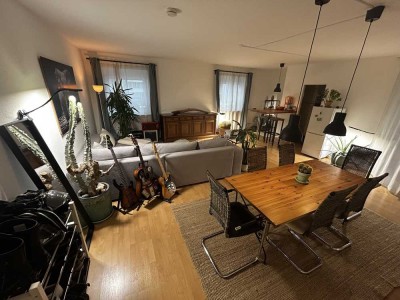 Wunderschöne, helle & hochwertig möblierte Wohnung im Herzen der Stadt – verfügbar ab 1. Dezember